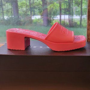 Sandal